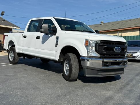 Used 2022 Ford F250 XL w/ Power Equipment Group AWD/4WD image 3