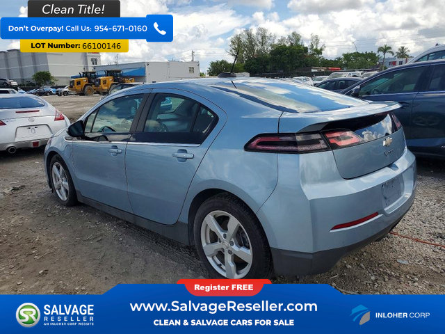Used 2015 Chevrolet Volt FWD image 3
