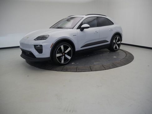 New 2026 Porsche Macan 4 Electric AWD/4WD image 1