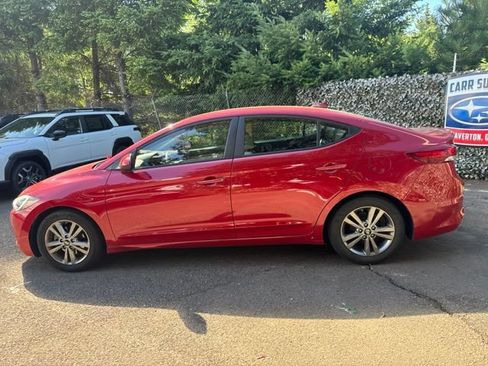 Used 2017 Hyundai Elantra SE FWD image 25