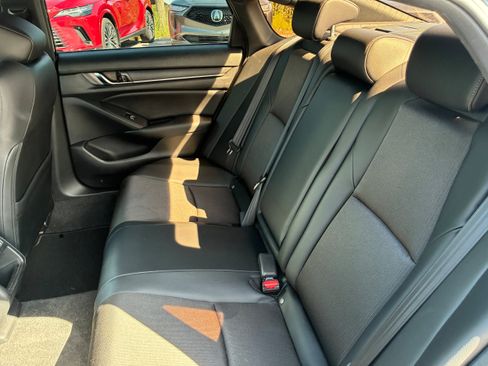 Used 2022 Honda Accord Sport image 17