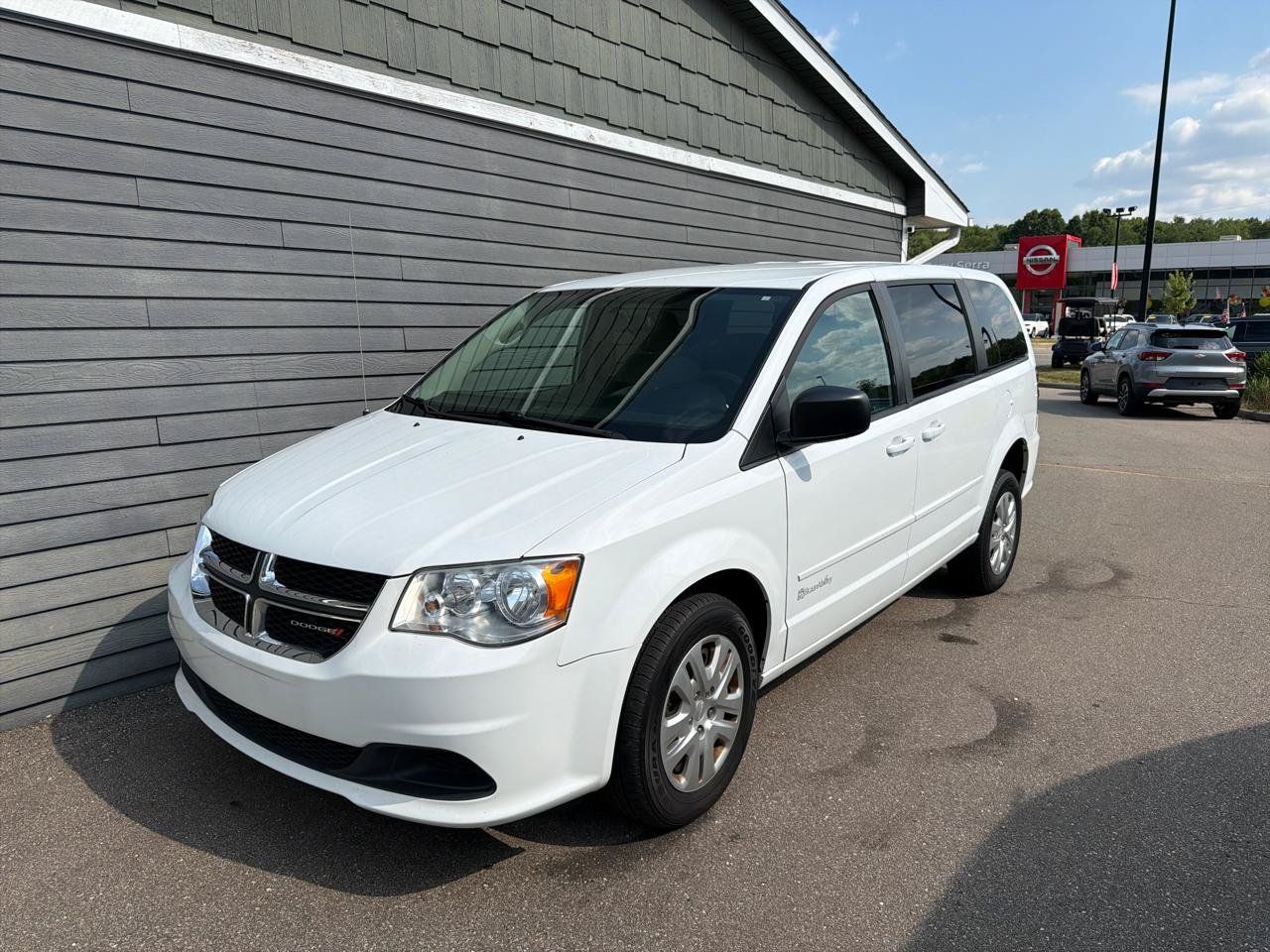 Used 2017 Dodge Grand Caravan SE w/ Power Window Group FWD image 8