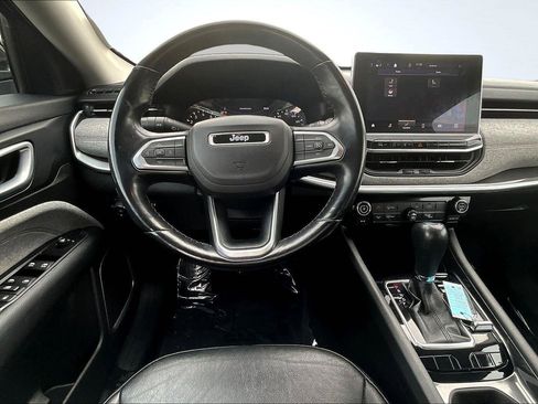 Used 2022 Jeep Compass Latitude image 5