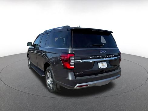 Used 2024 Ford Expedition Limited image 11