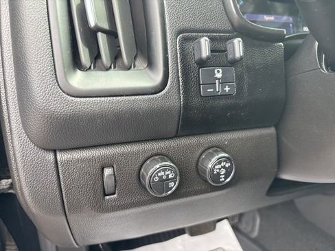 Used 2021 Chevrolet Colorado ZR2 w/ ZR2 Midnight Special Edition AWD/4WD image 17