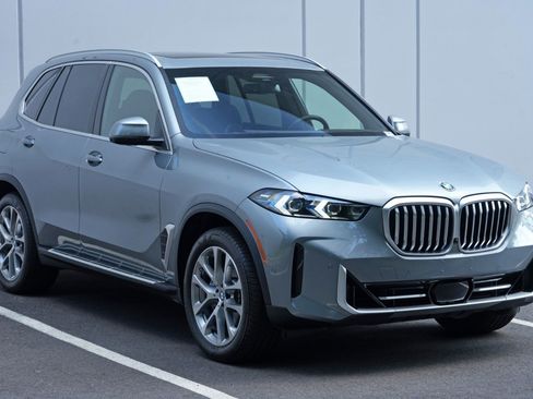 Used 2024 BMW X5 xDrive40i w/ Premium Package AWD/4WD image 56