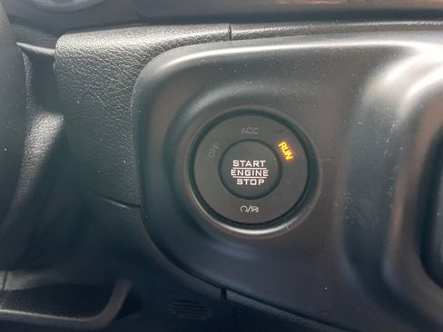 Used 2021 Jeep Wrangler Unlimited Sahara image 20