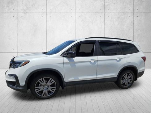 Used 2022 Honda Pilot Sport image 3