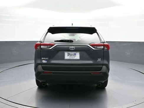 Used 2020 Toyota RAV4 LE w/ All Weather Liner Package AWD/4WD image 7