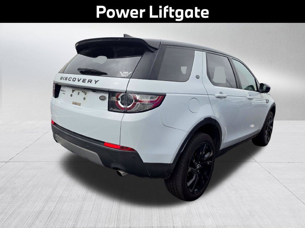 Used 2017 Land Rover Discovery Sport HSE AWD/4WD image 7