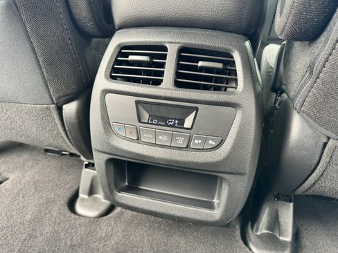 Used 2022 Honda Pilot Sport image 18