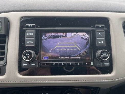 Used 2019 Honda HR-V LX image 14