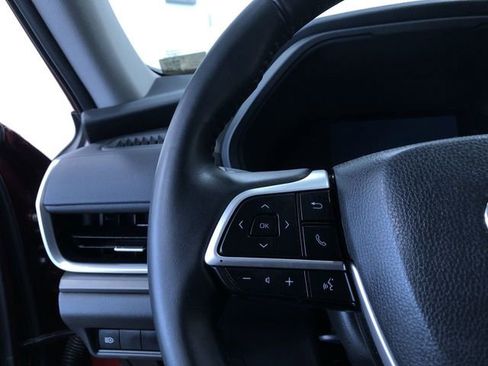 Certified 2025 Toyota Grand Highlander XLE image 27