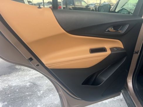 Used 2019 Chevrolet Equinox Premier image 16