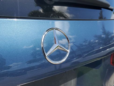 Used 2021 Mercedes-Benz GLB 250 image 4