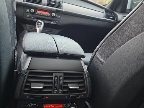 Used 2011 BMW X5 M image 8
