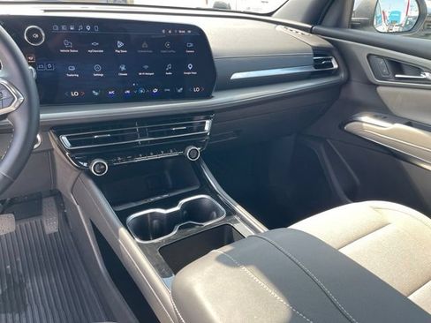 Used 2026 Chevrolet Traverse LT w/ LPO, Floor Liner Package FWD image 20