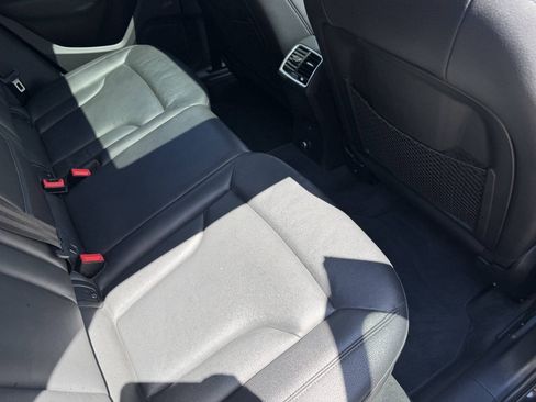 Used 2018 Audi Q3 2.0T Premium w/ Convenience Package AWD/4WD image 25