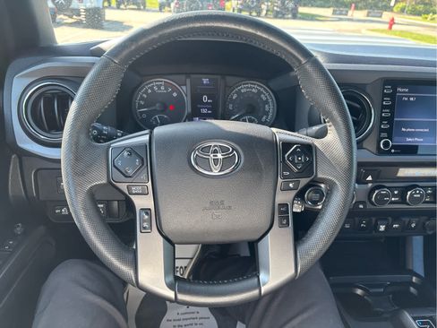 Used 2021 Toyota Tacoma TRD Sport w/ Technology Package AWD/4WD image 4