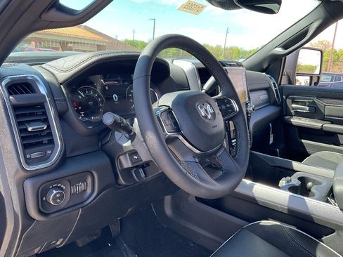 New 2026 RAM 2500 Laramie w/ Night Edition AWD/4WD image 10