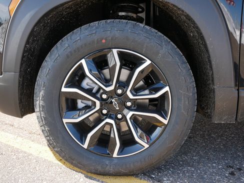 New 2026 Chevrolet TrailBlazer ACTIV w/ Convenience Package AWD/4WD image 3