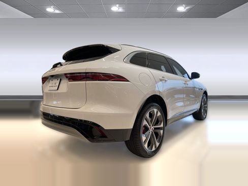 New 2023 Jaguar F-PACE S image 6