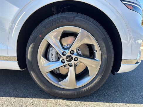 New 2026 Genesis GV70 2.5T Select image 12