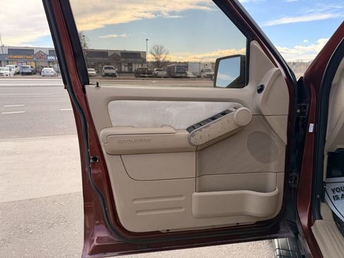 Used 2009 Ford Explorer Sport Trac XLT image 17