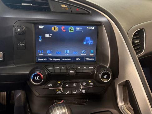 Used 2018 Chevrolet Corvette Stingray Coupe w/ Battery Protection Package RWD image 11
