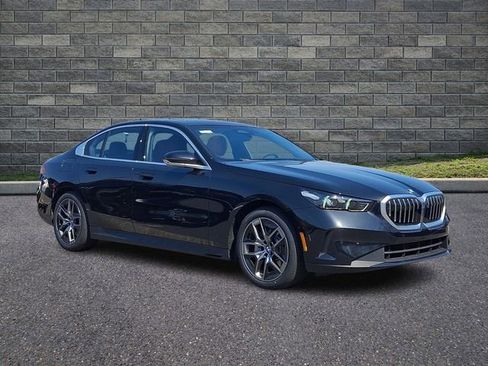 New 2026 BMW 530i xDrive w/ Premium Package AWD/4WD image 1