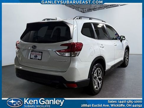 Certified 2023 Subaru Forester Premium image 5