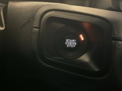 Used 2024 Jeep Wrangler Unlimited Sahara AWD/4WD image 19