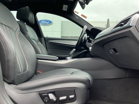 Used 2018 BMW 530i xDrive w/ M Sport Package AWD/4WD image 36