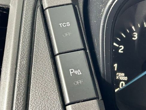 Used 2018 Ford Transit 150 XL image 23