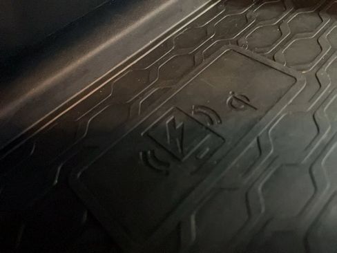 Used 2024 Nissan Altima 2.5 SR w/ SR Premium Package image 8