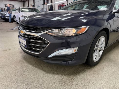 Used 2025 Chevrolet Malibu LT FWD image 28
