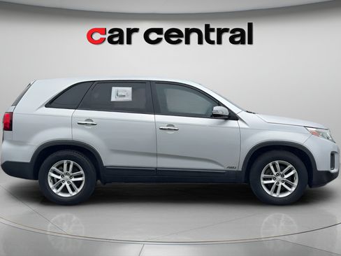 Used 2015 Kia Sorento LX AWD/4WD image 6