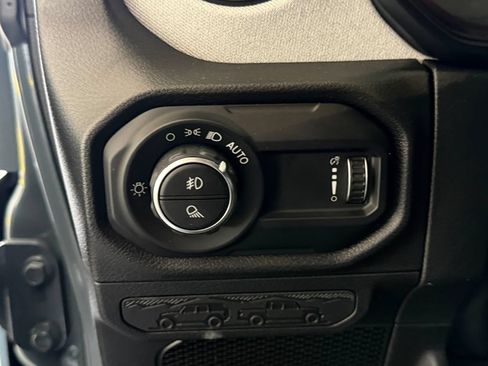 Used 2026 Jeep Gladiator Sport AWD/4WD image 24