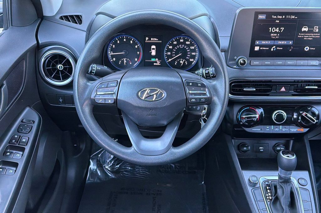 Used 2023 Hyundai Kona SE w/ Cargo Package AWD/4WD image 11