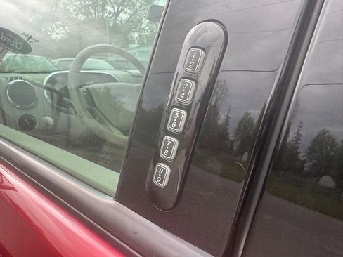 Used 2007 Ford Explorer XLT AWD/4WD image 12