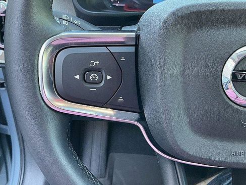 Certified 2023 Volvo XC40 B5 Plus w/ Protection Package Premier AWD/4WD image 26