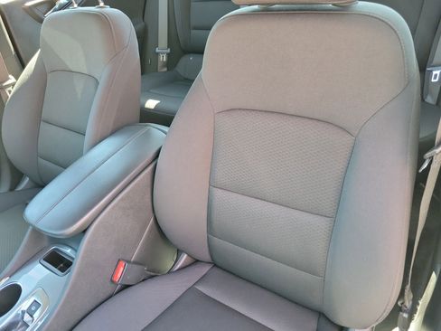 Used 2025 Chevrolet Malibu LT image 6