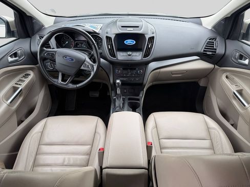 Used 2017 Ford Escape SE w/ SE Leather Comfort Package AWD/4WD image 17