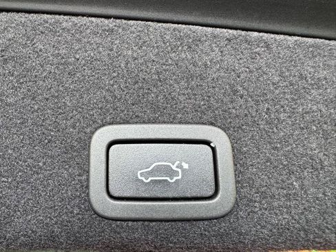 Used 2017 Volvo XC60 T5 Inscription w/ Preferred Option Package AWD/4WD image 23