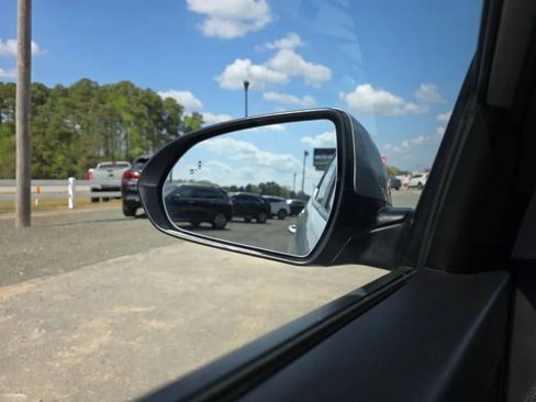 Used 2020 Hyundai Elantra Value Edition image 24