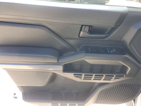 Used 2025 Toyota Tacoma SR5 image 17