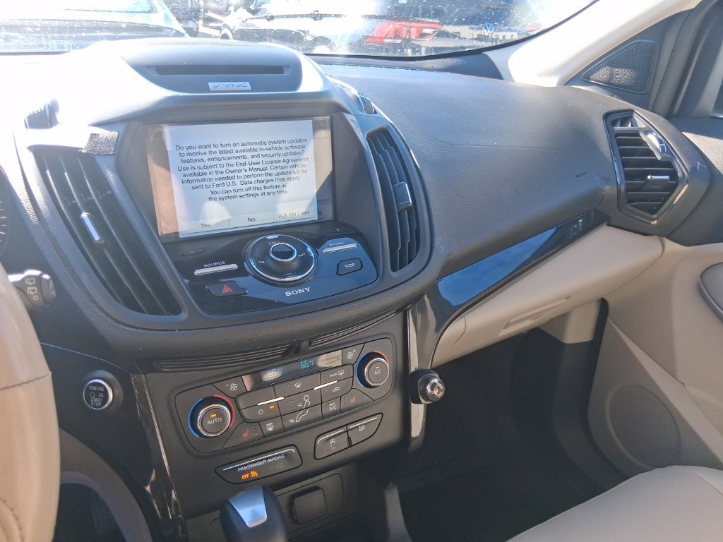 Used 2017 Ford Escape Titanium AWD/4WD image 11