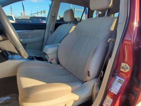 Used 2014 Subaru Outback 2.5i Premium image 10