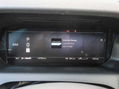 Used 2025 Land Rover Discovery Sport S image 33