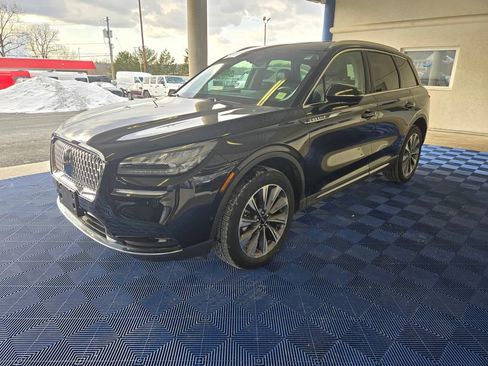 Used 2022 Lincoln Corsair Reserve w/ Equipment Group 201A image 4